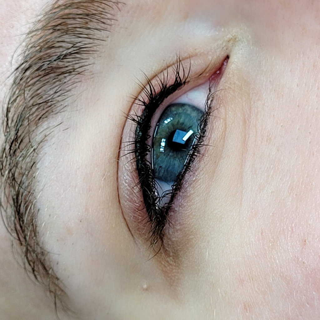 eyeliner